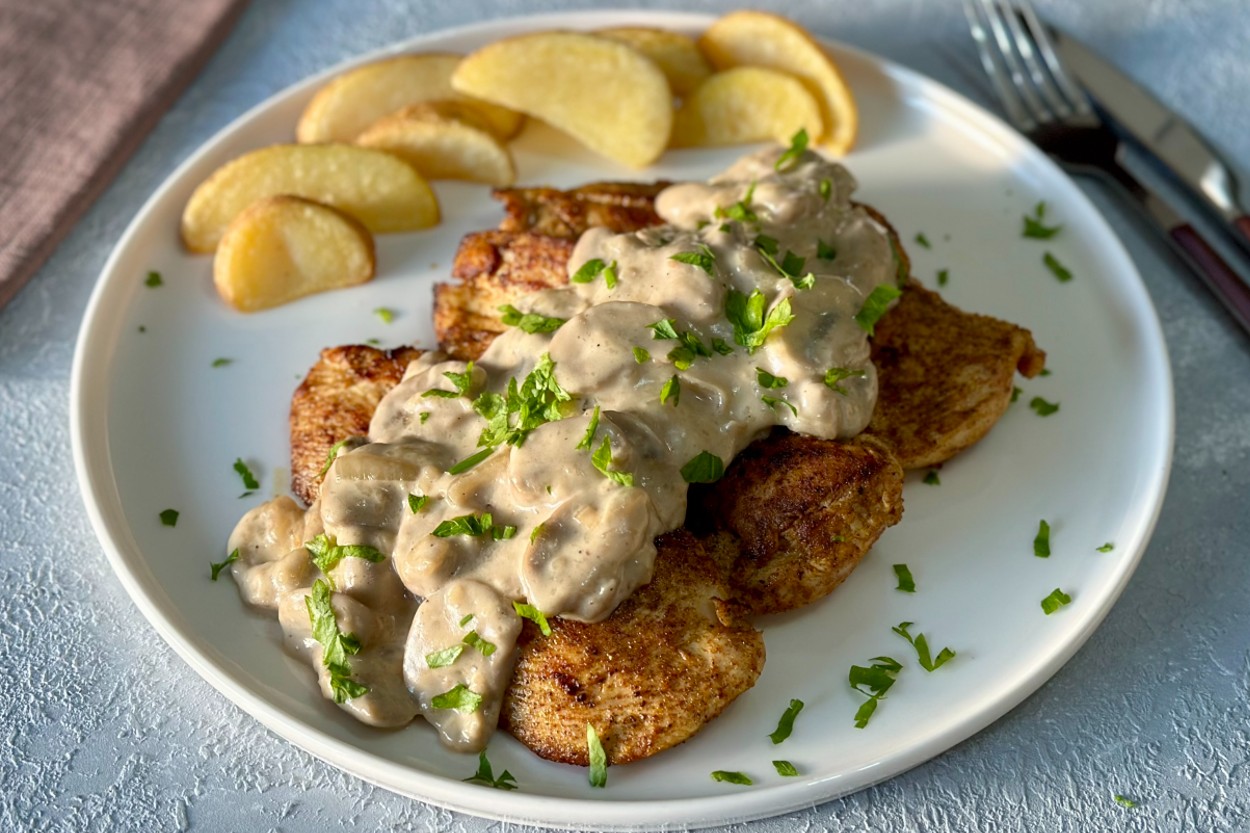 Mantar Soslu Pane Göğüs